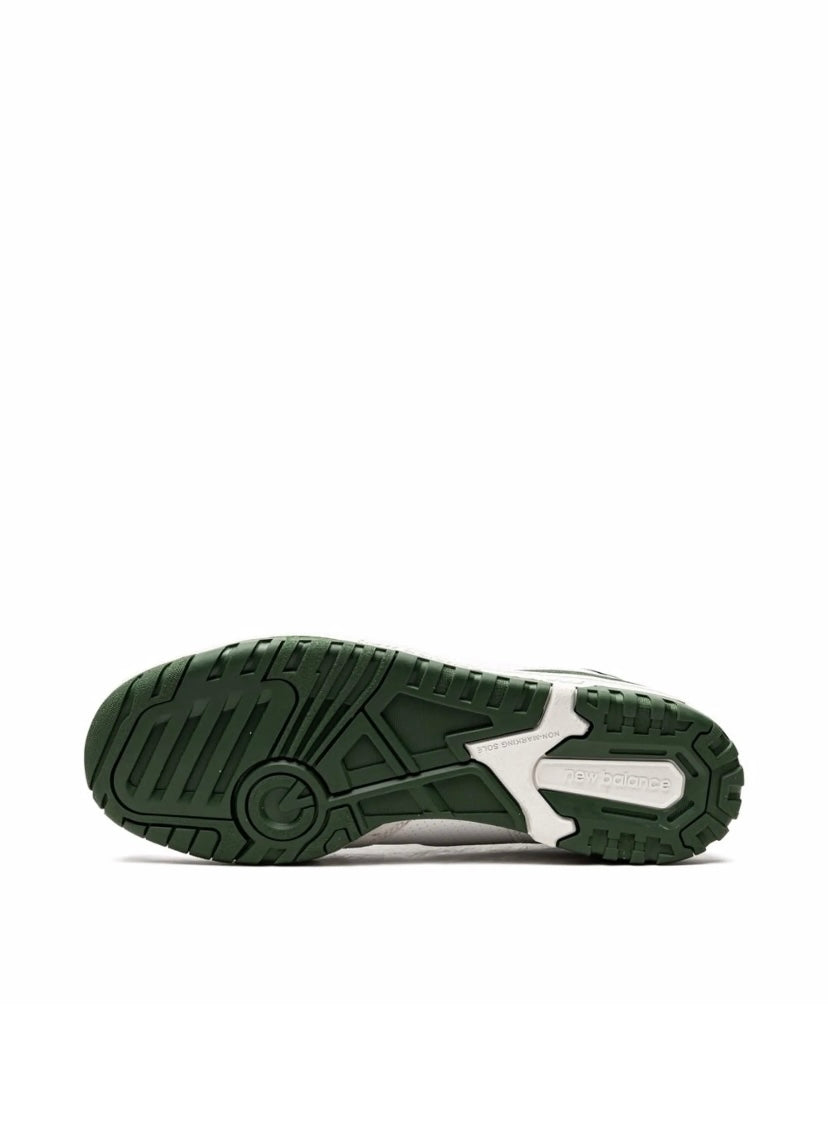 New Balance 550’s Green/White Sneakers