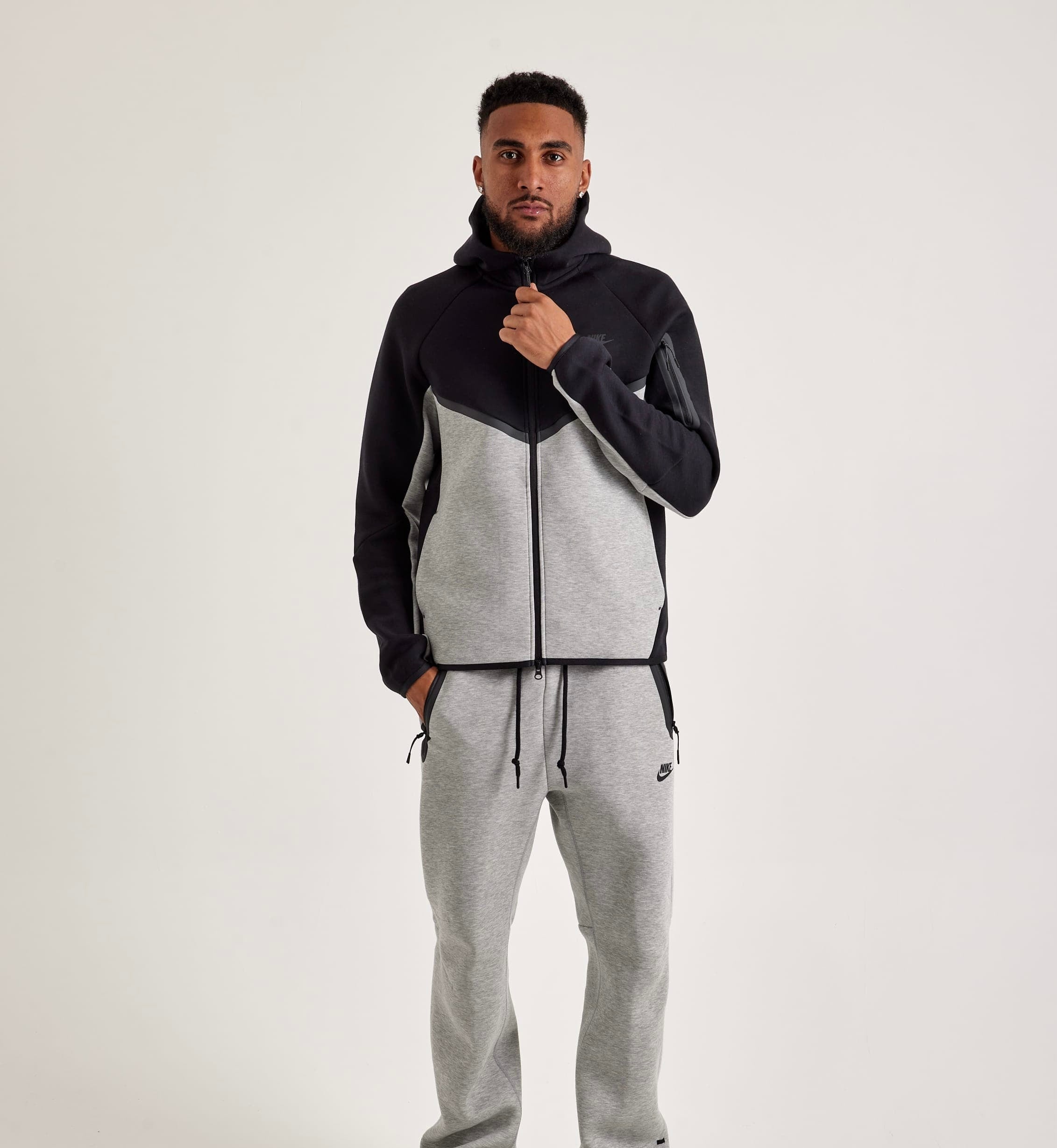 Nike Sportswear Tech Fleece Full Zip Hoodie & Joggers Set|Black/Grey