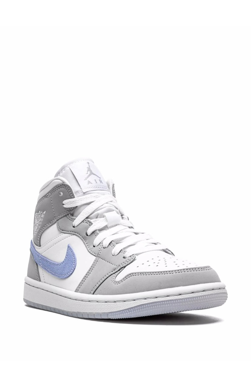 Air Jordan 1 Mid Womens “Wolf Grey Aluminum”