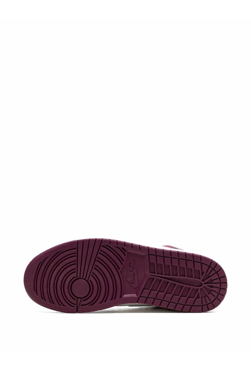 Air Jordan 1 Retro High OG “Bordeaux”