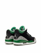 Air Jordan 3 Retro OG “Pine Green”