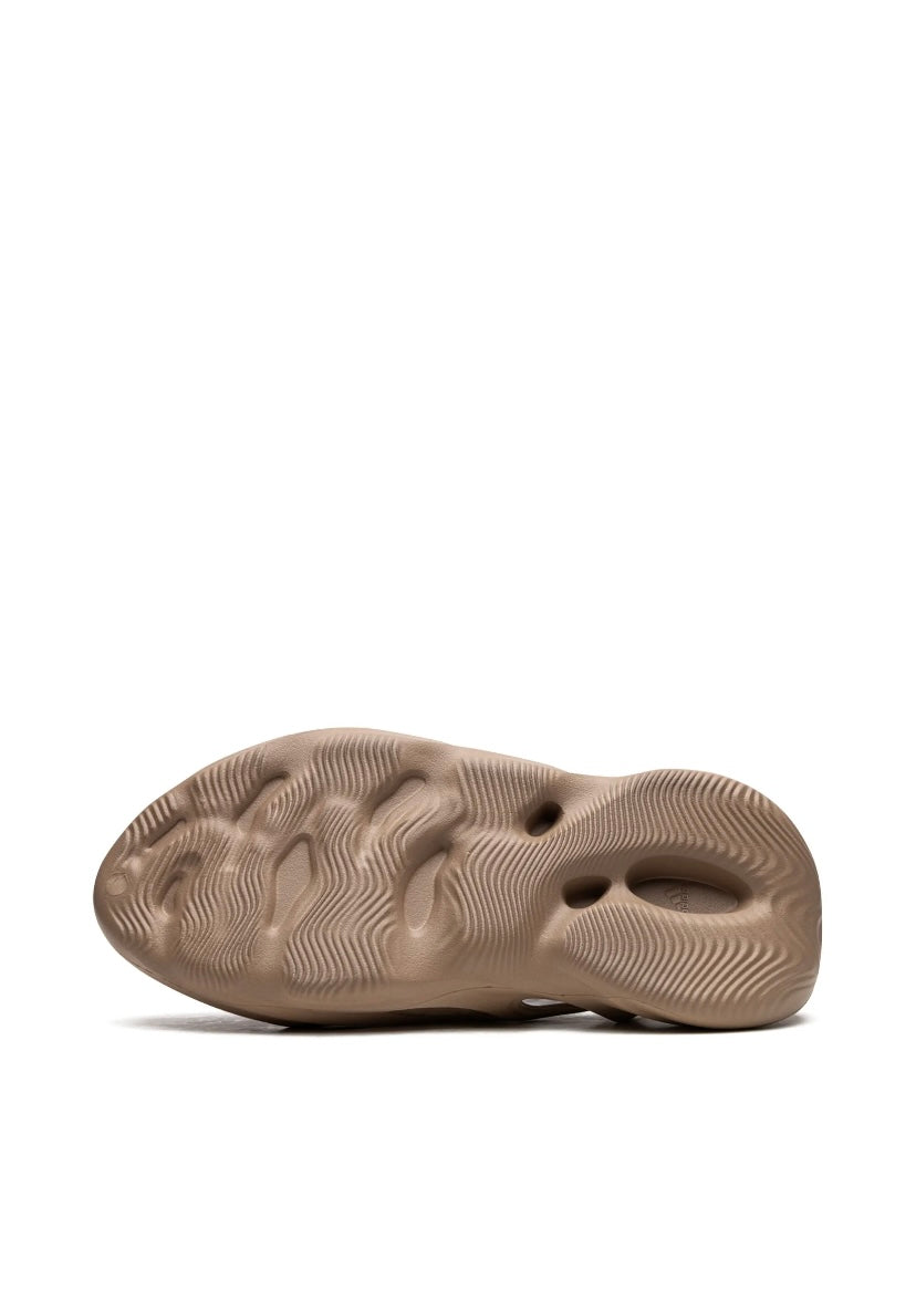 Adidas Yeezy Foam Runner “Clay Taupe”