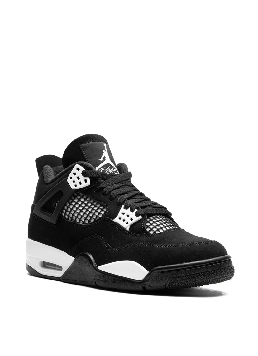 Air Jordan 4 Retro “White Thunder”
