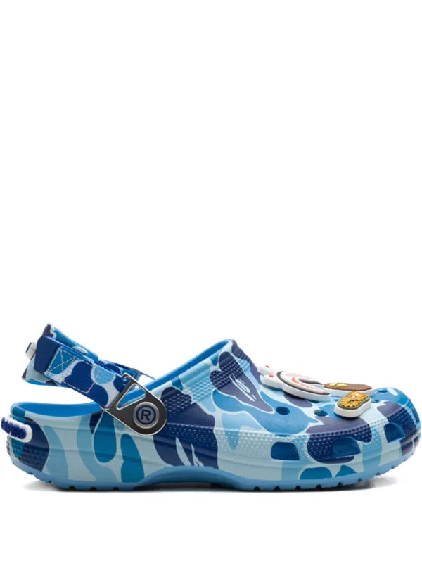 BAPE BLACK *A BATHING APE®
x Crocs Classic "Blue Camo" clogs